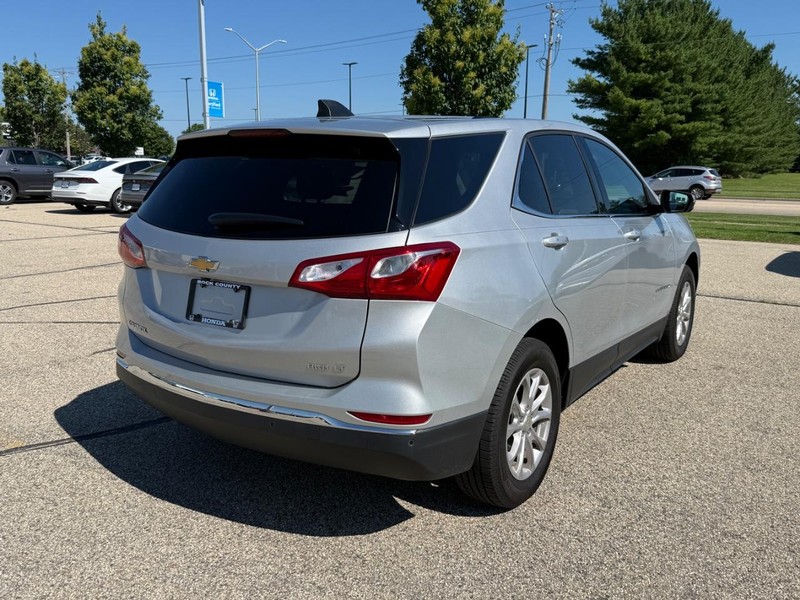 Chevrolet Equinox Vehicle Full-screen Gallery Image 03