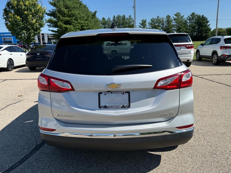 Chevrolet Equinox Vehicle Full-screen Gallery Image 04