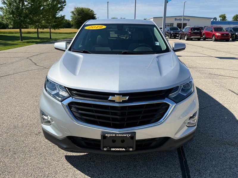 Chevrolet Equinox Vehicle Full-screen Gallery Image 09