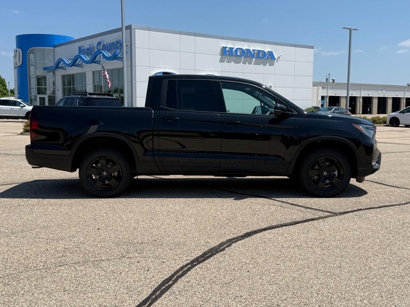 Honda Ridgeline Vehicle Image 2