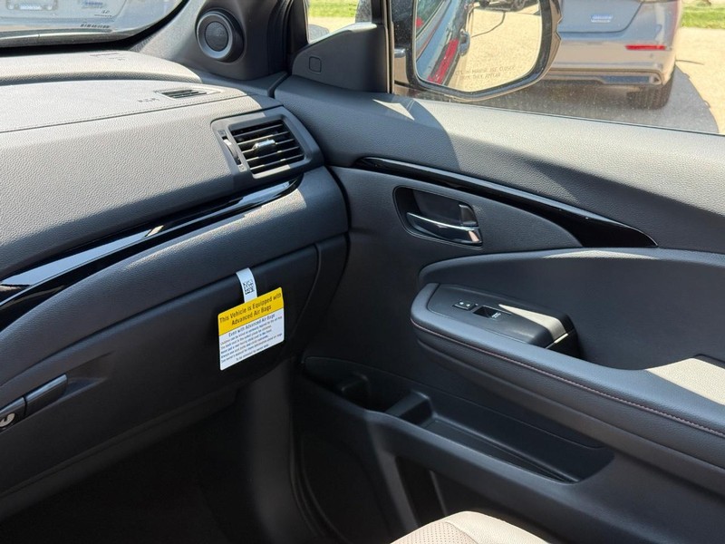 Honda Ridgeline Vehicle Image 14