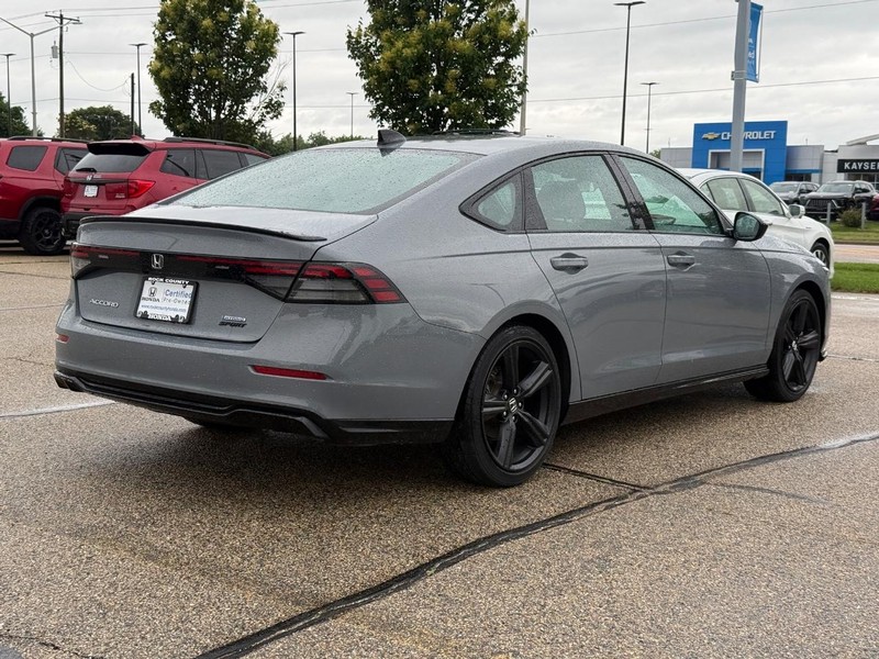 Honda Accord Hybrid Vehicle Image 3