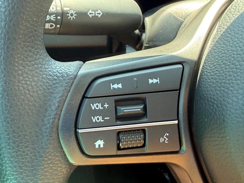 Honda CR-V Vehicle Image 15