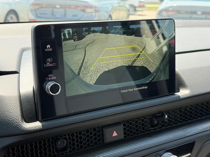 Honda CR-V Vehicle Image 18