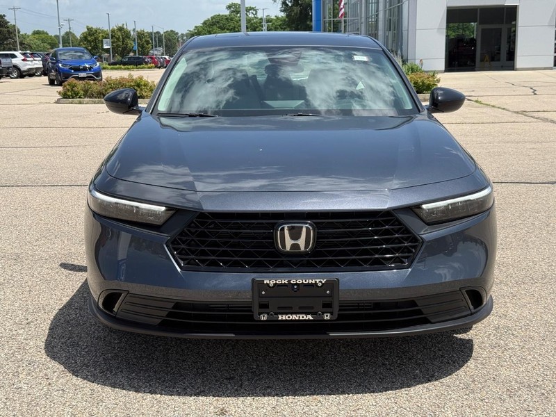 Honda Accord Sedan Vehicle Image 8