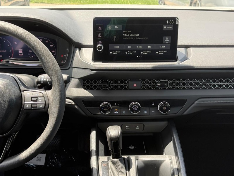 Honda Accord Sedan Vehicle Image 11