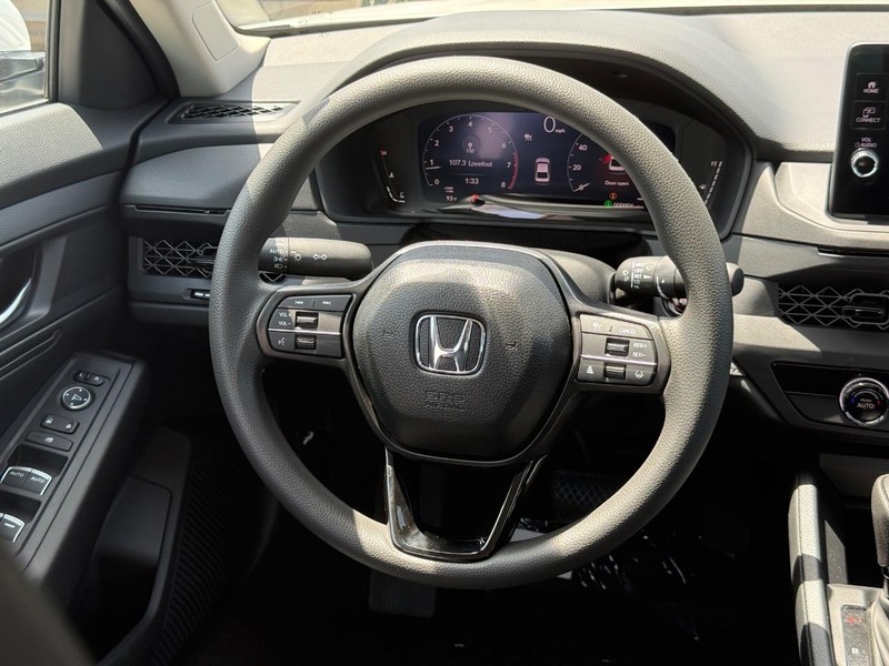 Honda Accord Sedan Vehicle Image 13