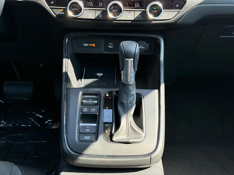Honda CR-V Vehicle Image 8