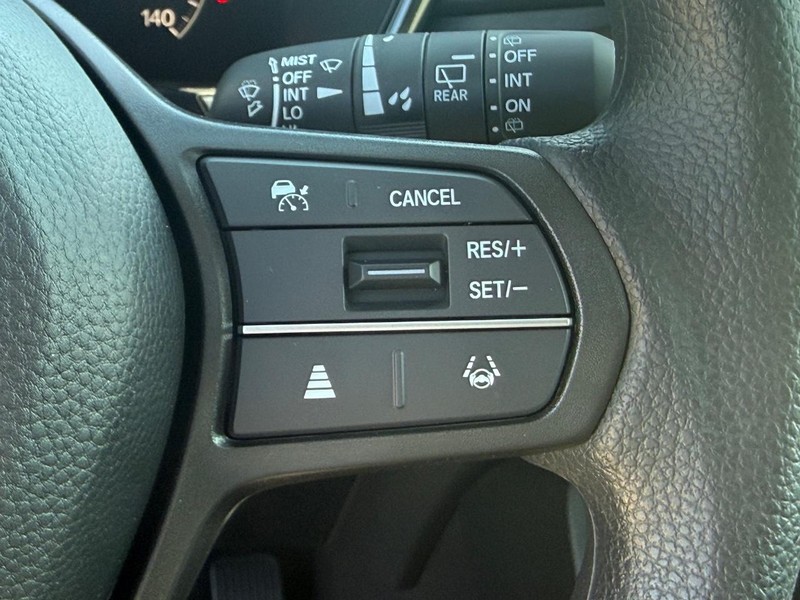 Honda CR-V Vehicle Image 12
