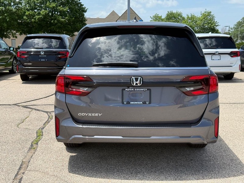 Honda Odyssey Vehicle Image 4