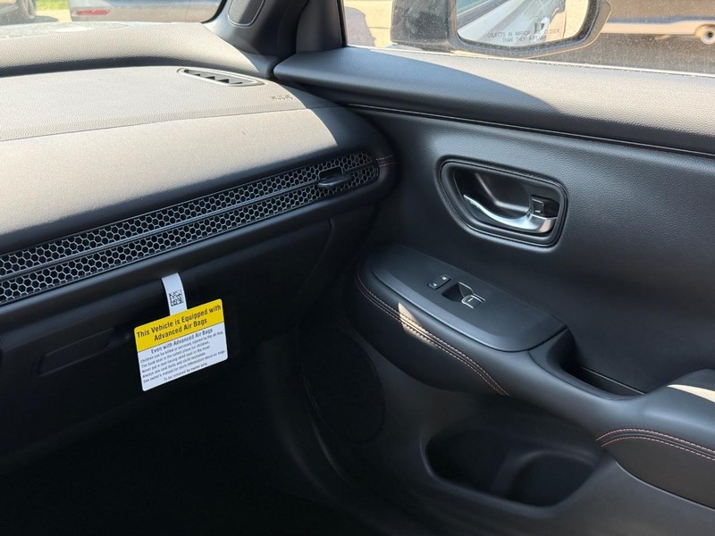 Honda HR-V Vehicle Image 14