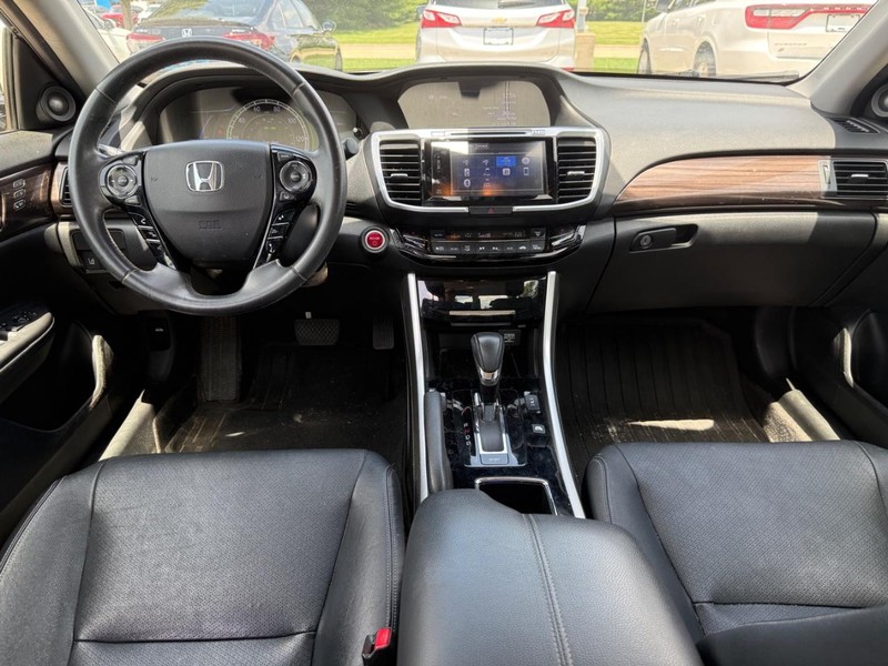 Honda Accord Hybrid Vehicle Image 10