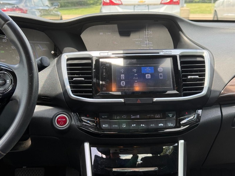 Honda Accord Hybrid Vehicle Image 11
