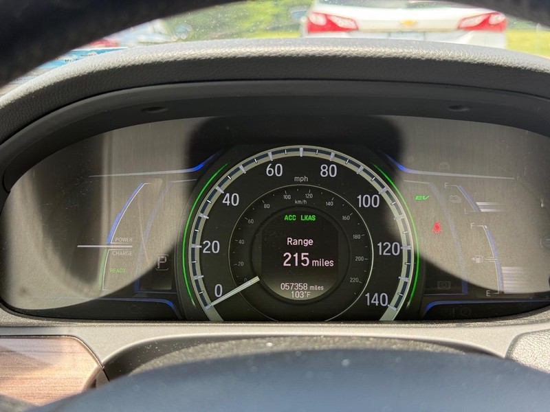 Honda Accord Hybrid Vehicle Image 17