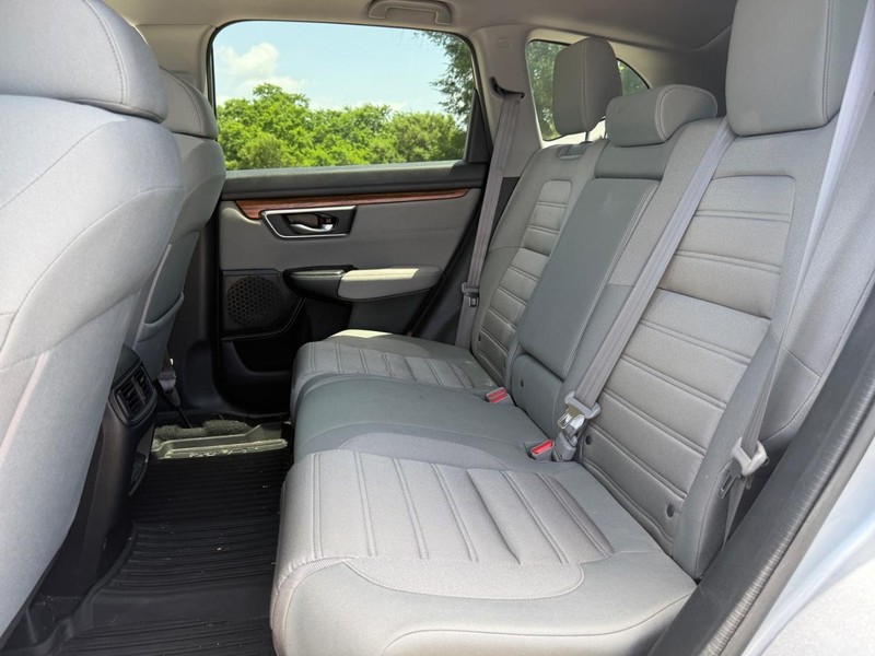Honda CR-V Vehicle Image 9