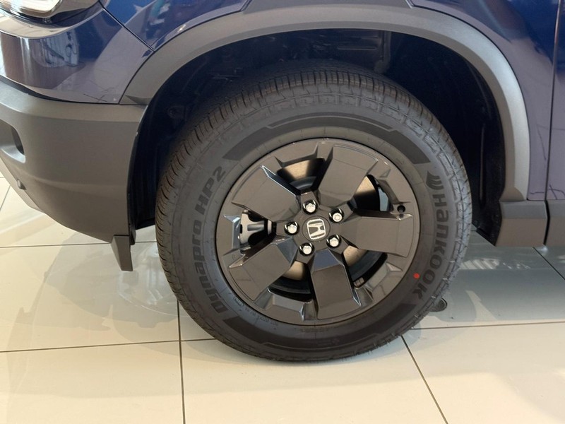 Honda Passport Vehicle Image 5