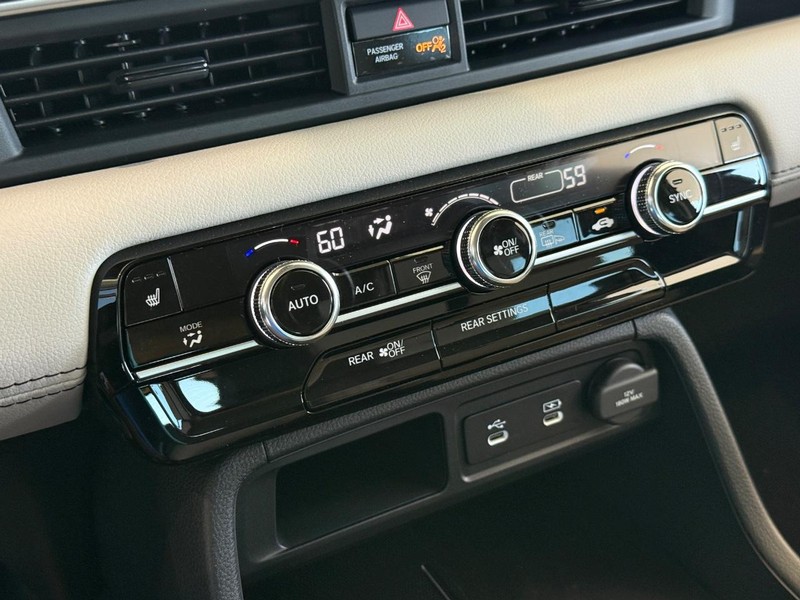 Honda Passport Vehicle Image 16