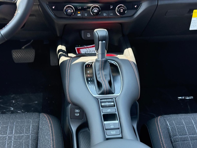 Honda HR-V Vehicle Image 12