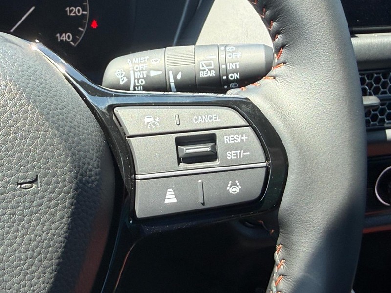 Honda HR-V Vehicle Image 16
