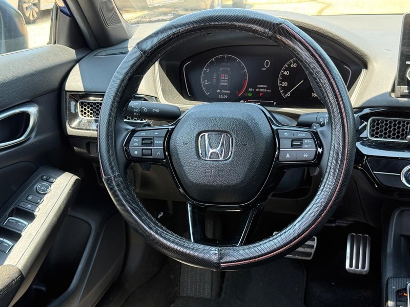 Honda Civic Sedan Vehicle Full-screen Gallery Image 13