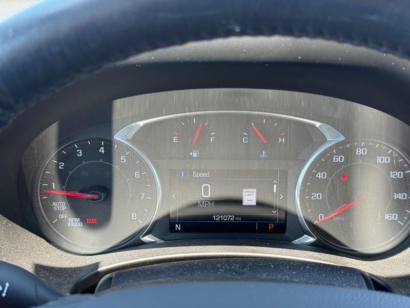 GMC Terrain Vehicle Full-screen Gallery Image 17
