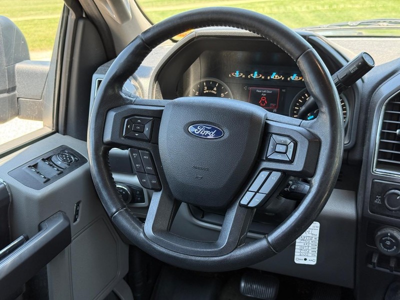 Ford F-150 Vehicle Image 13