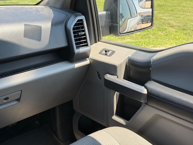 Ford F-150 Vehicle Image 14
