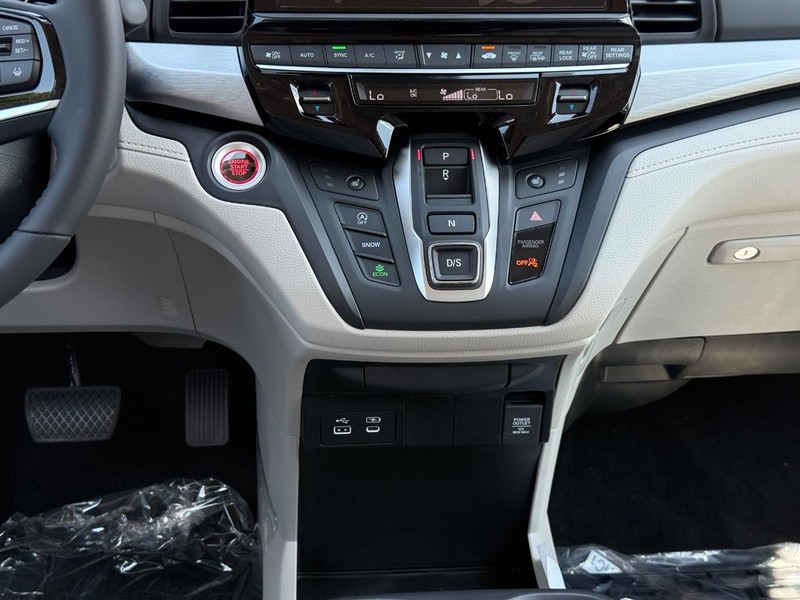 Honda Odyssey Vehicle Image 13