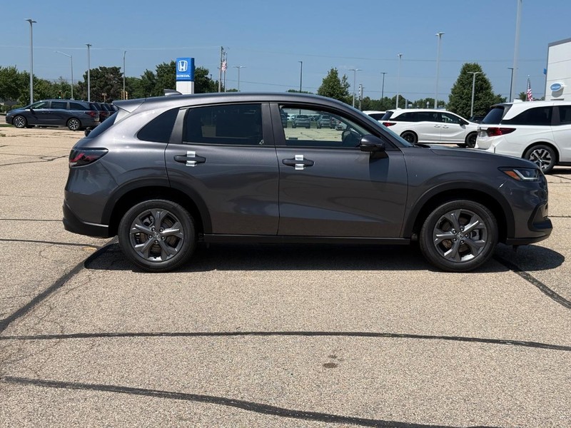 Honda HR-V Vehicle Image 2