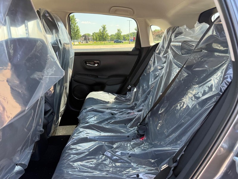 Honda HR-V Vehicle Image 9