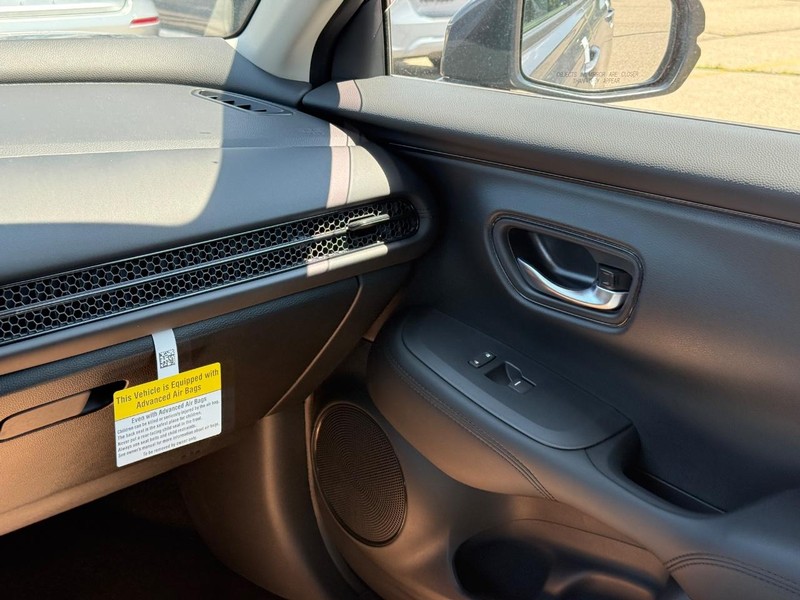 Honda HR-V Vehicle Image 14