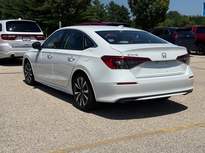 Honda Civic Sedan Vehicle Image 5