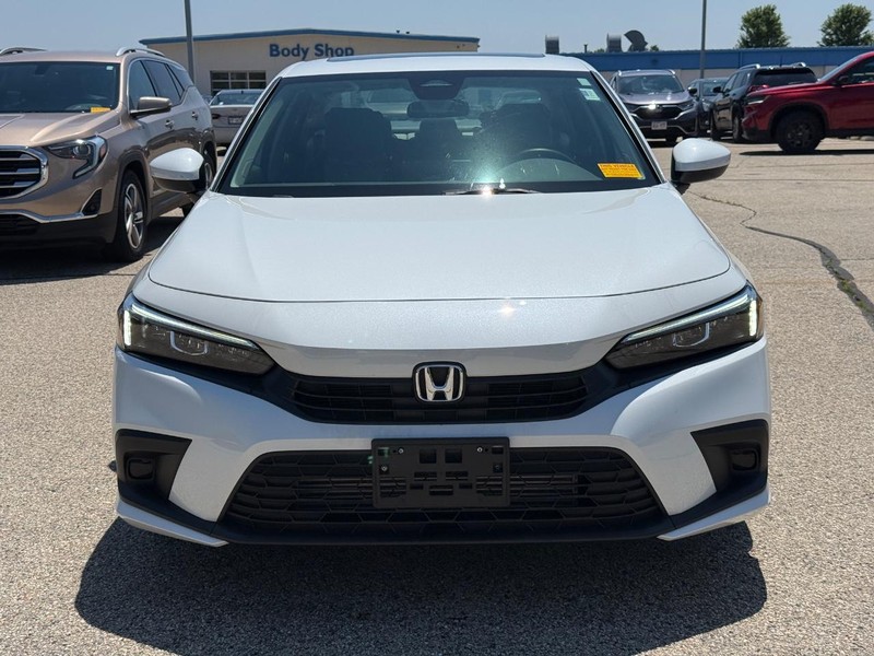 Honda Civic Sedan Vehicle Image 8