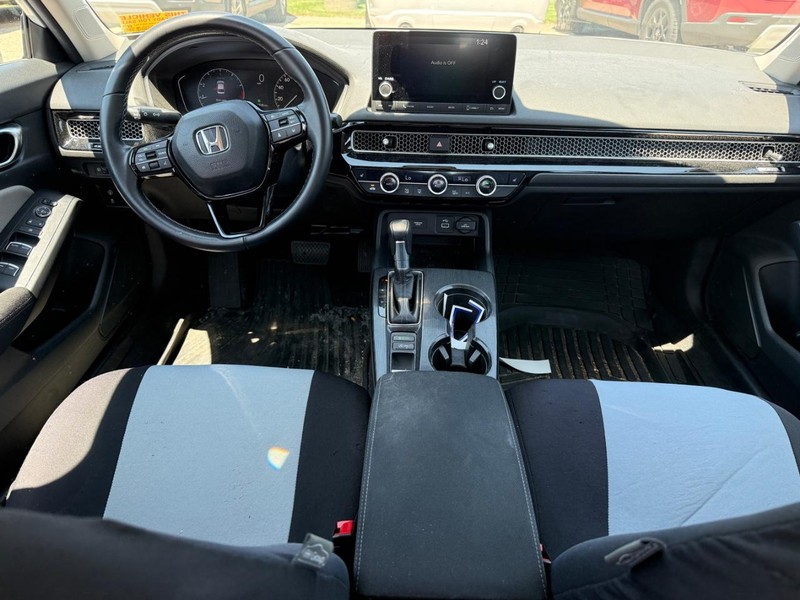 Honda Civic Sedan Vehicle Image 10