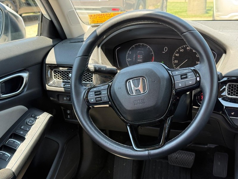 Honda Civic Sedan Vehicle Image 13