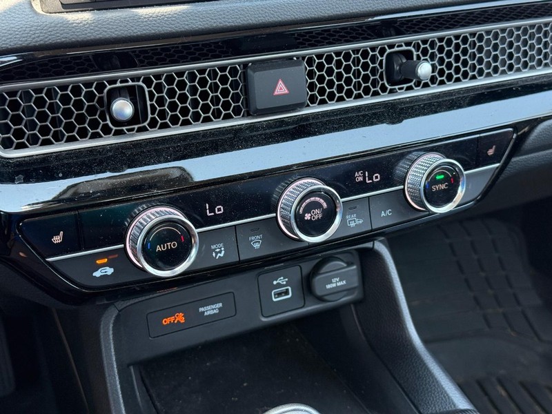 Honda Civic Sedan Vehicle Image 19