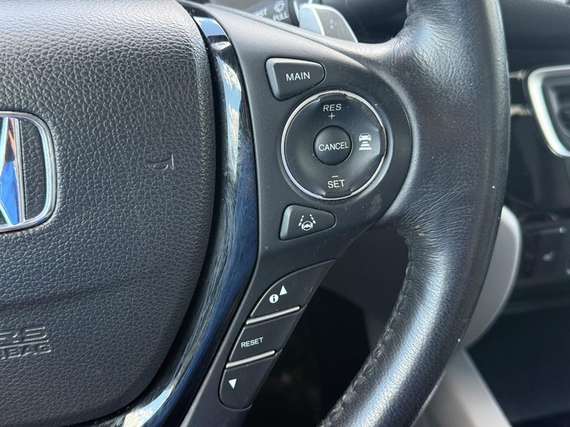 Honda Ridgeline Vehicle Full-screen Gallery Image 16