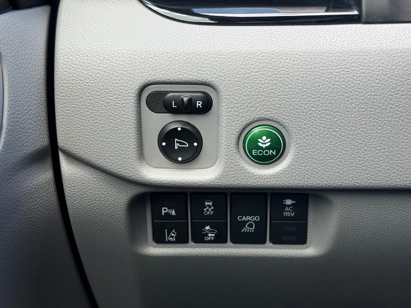 Honda Ridgeline Vehicle Full-screen Gallery Image 20