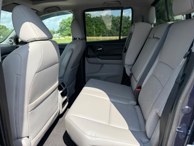 Honda Ridgeline Vehicle Image 6