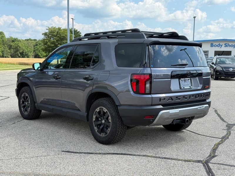 Honda Passport Vehicle Image 5
