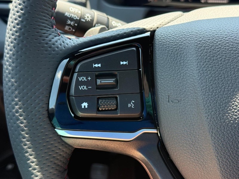 Honda Ridgeline Vehicle Image 15
