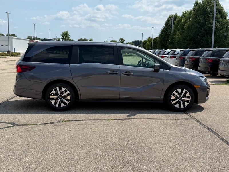 Honda Odyssey Vehicle Image 2