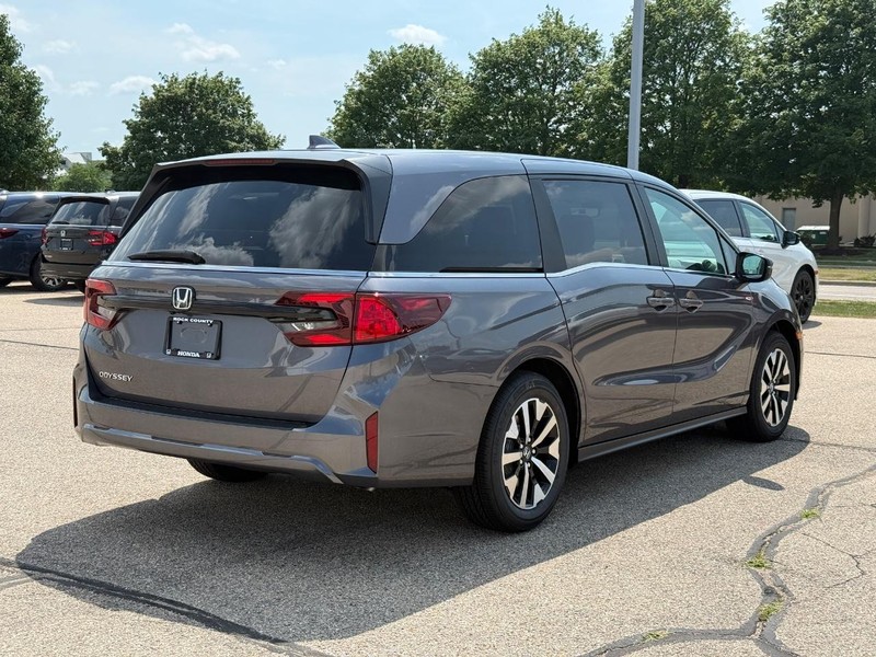 Honda Odyssey Vehicle Image 3