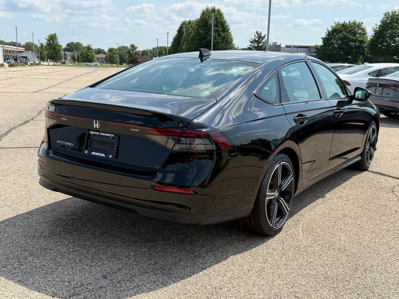 Honda Accord Sedan Vehicle Image 3
