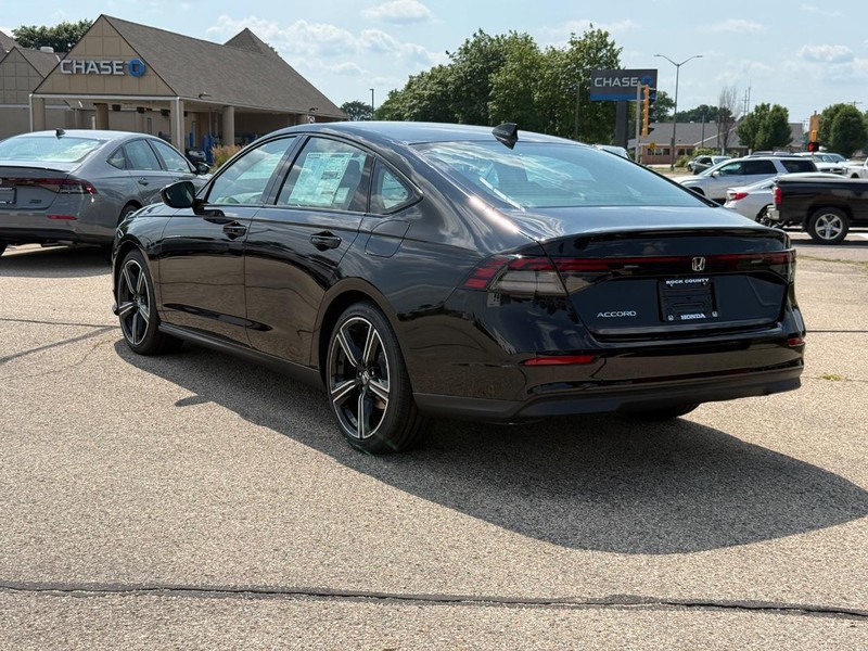 Honda Accord Sedan Vehicle Image 5