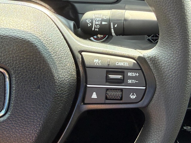 Honda Accord Sedan Vehicle Image 16