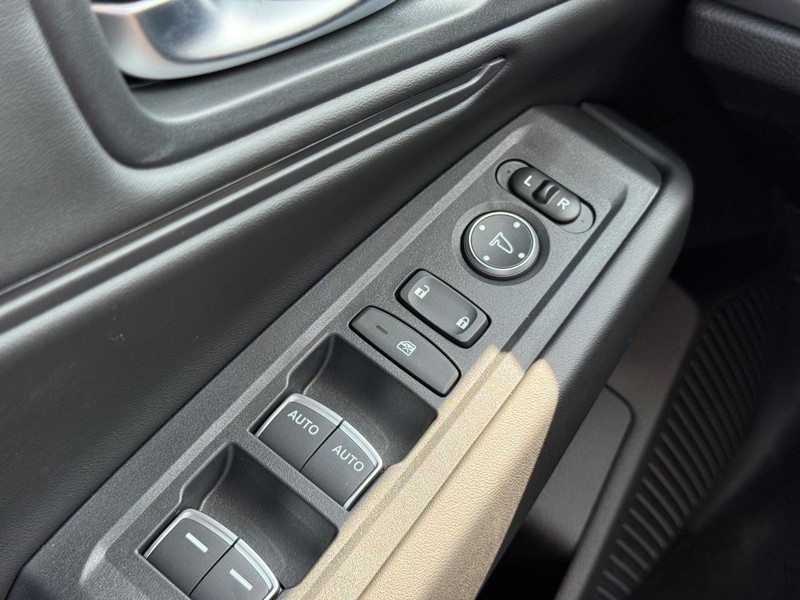 Honda Accord Sedan Vehicle Image 21