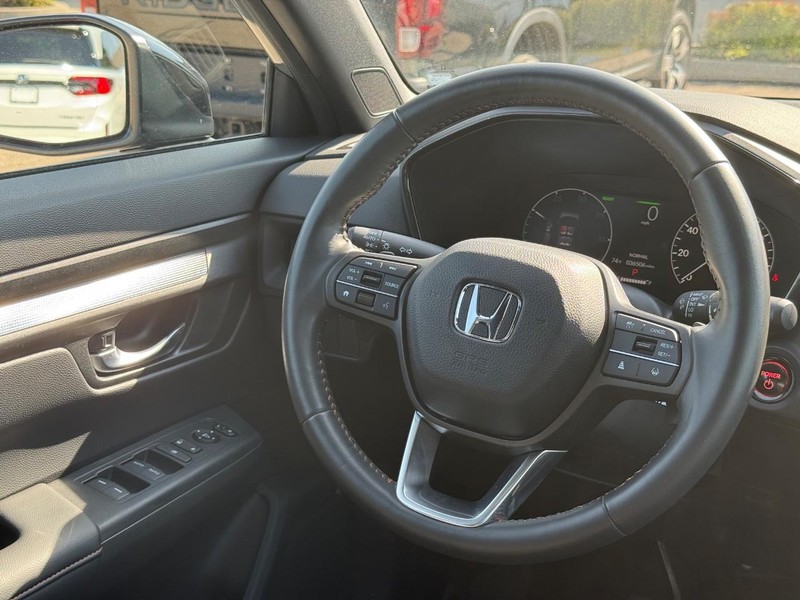Honda CR-V Hybrid Vehicle Image 14