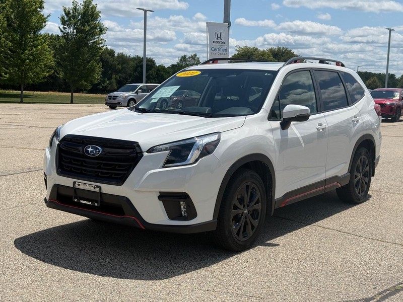 Subaru Forester Vehicle Full-screen Gallery Image 07