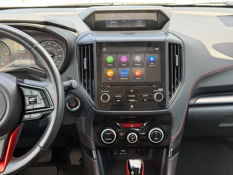 Subaru Forester Vehicle Full-screen Gallery Image 11
